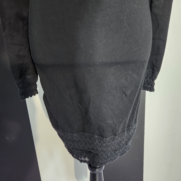 Queen Of Darkness Skull Web Dress - Picture 6 of 7